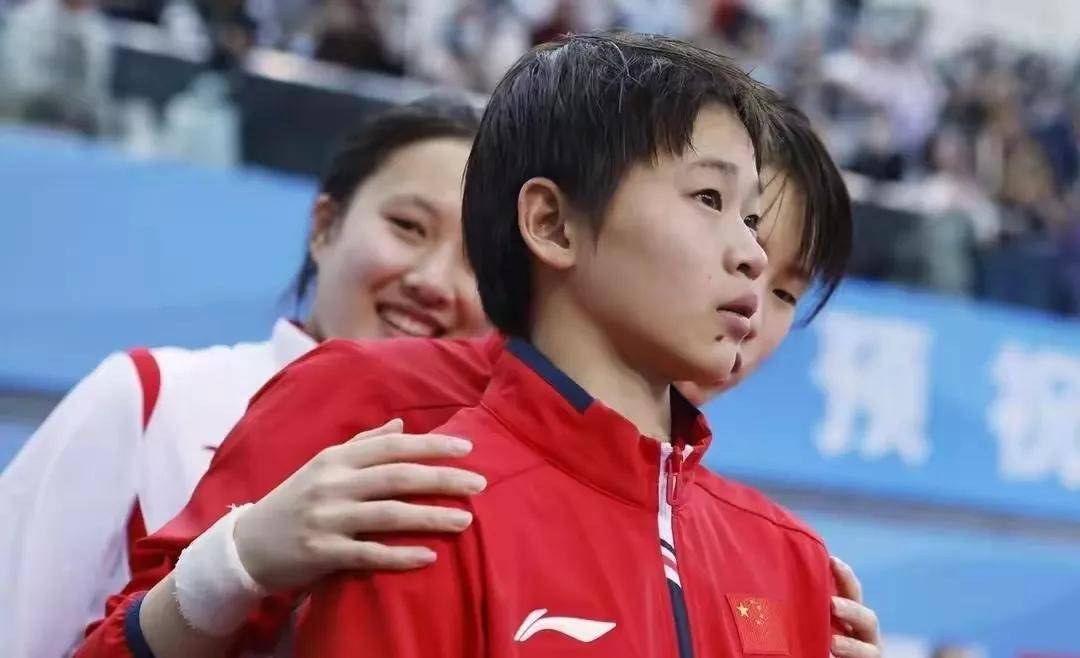 女子运动员在国际比赛中赢得掌声(女子运动员在国际比赛中赢得掌声是什么)