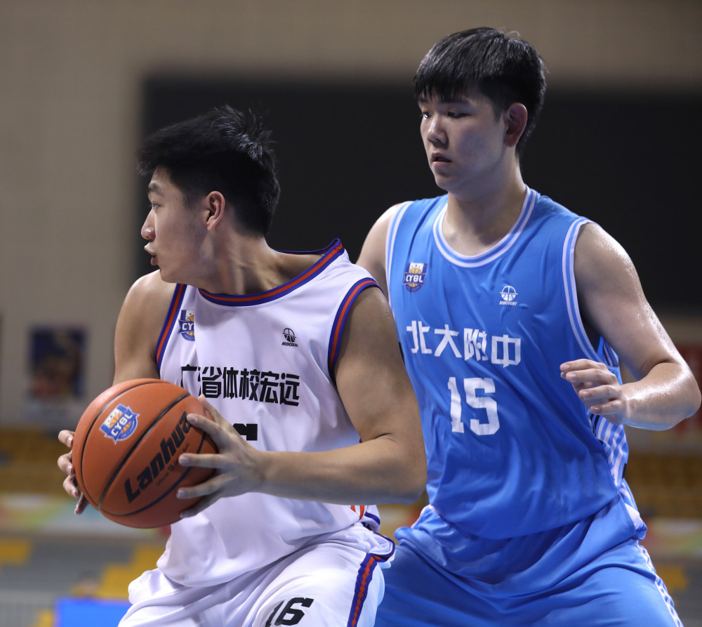 广东队在全国篮球锦标赛中打出爆冷，被誉为全场沸腾的简单介绍