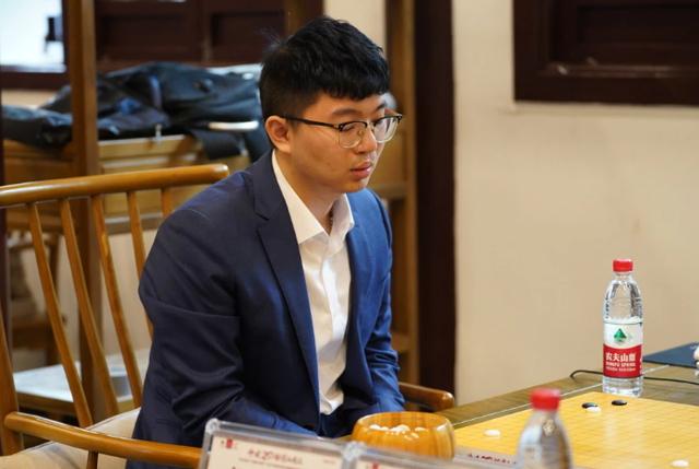 包含重庆队员战胜对手，一路向前的词条