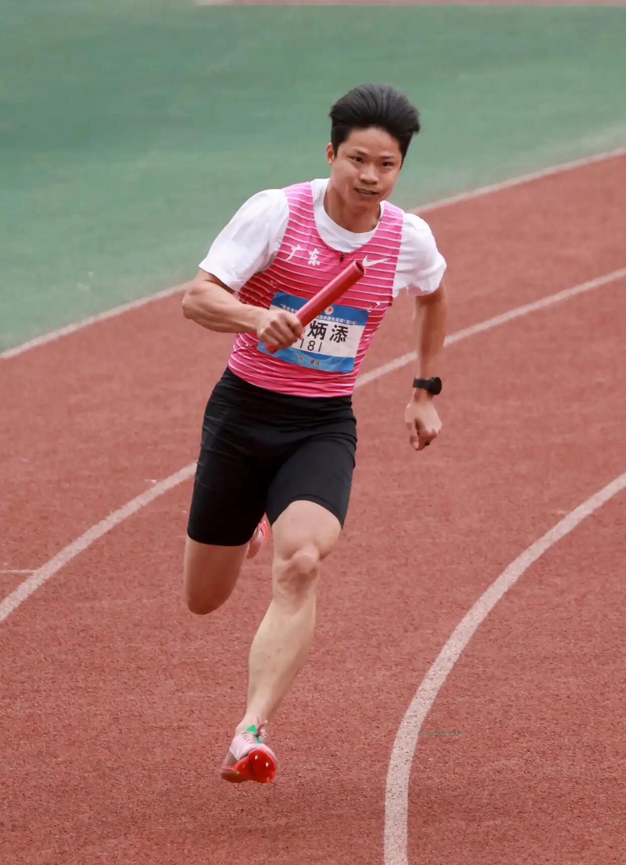 田径冠军破尘飞奔追逐事业巅峰