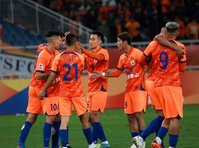 广州富力将挑战山东泰山，谁将在比赛中力压对手？