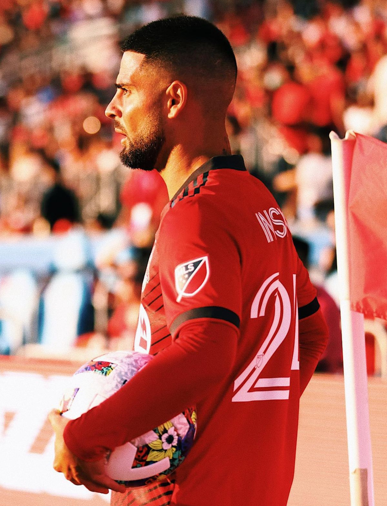 洛伦佐-因西涅或将加盟那不勒斯队，弥补前场火力