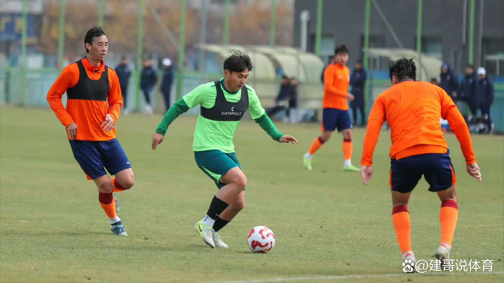 国安球员训练态度认真，备战下轮比赛
