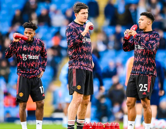 关于曼联铁闸受伤下场，球队压力倍增的信息