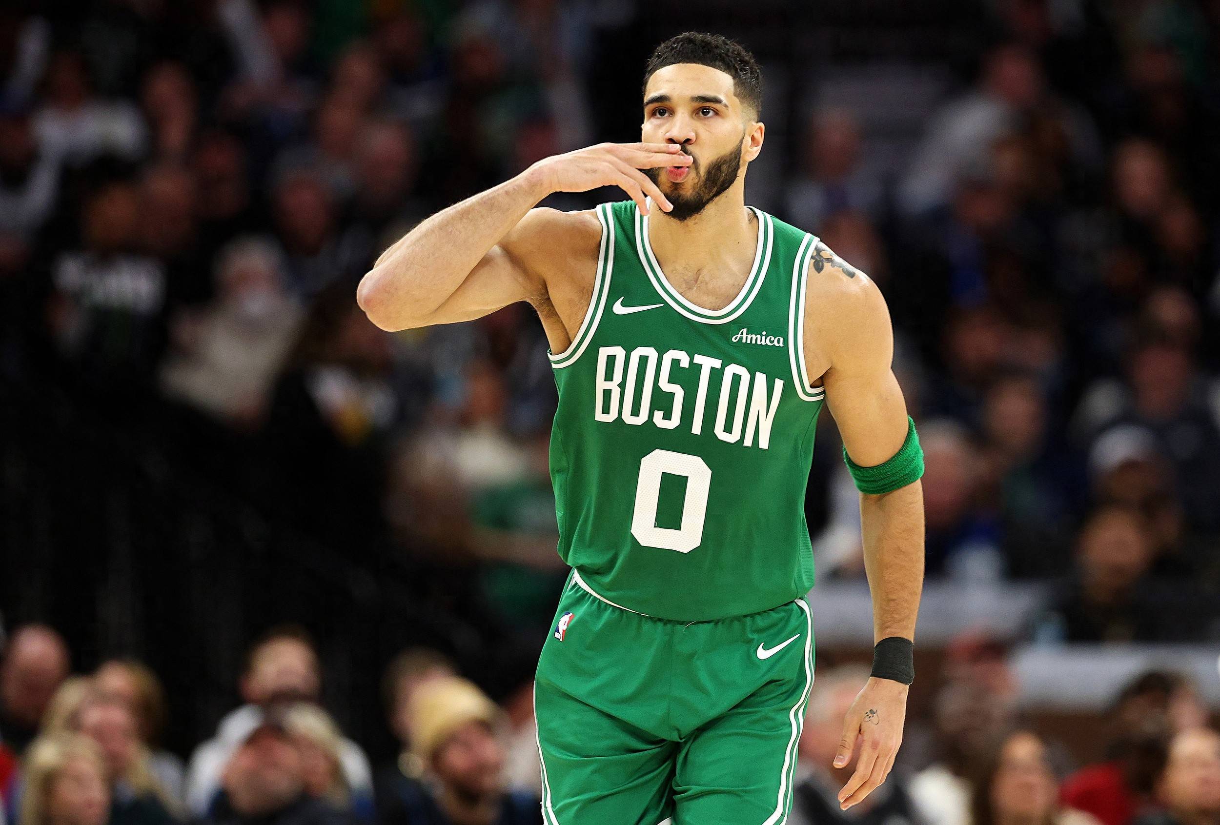 关于凯尔特人队球员调整出色，新赛季前景一片光明的信息