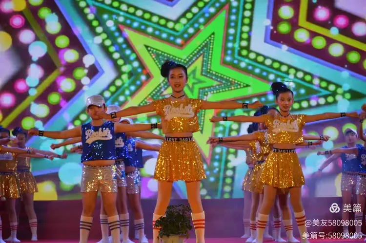 包含全明星周末精彩绽放，高潮迭起的词条