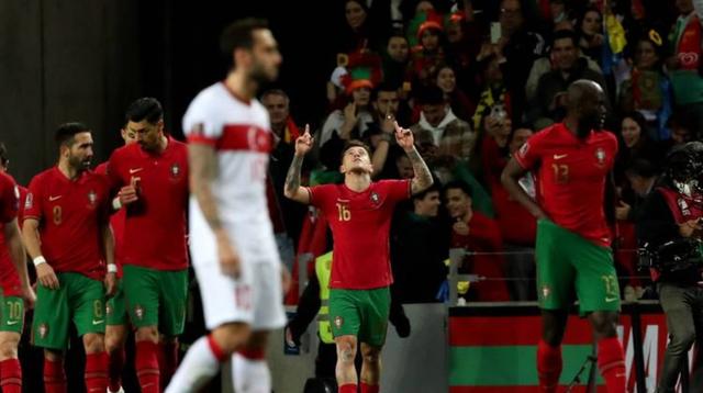 斯洛伐克队在预选赛中取得胜利，锁定晋级