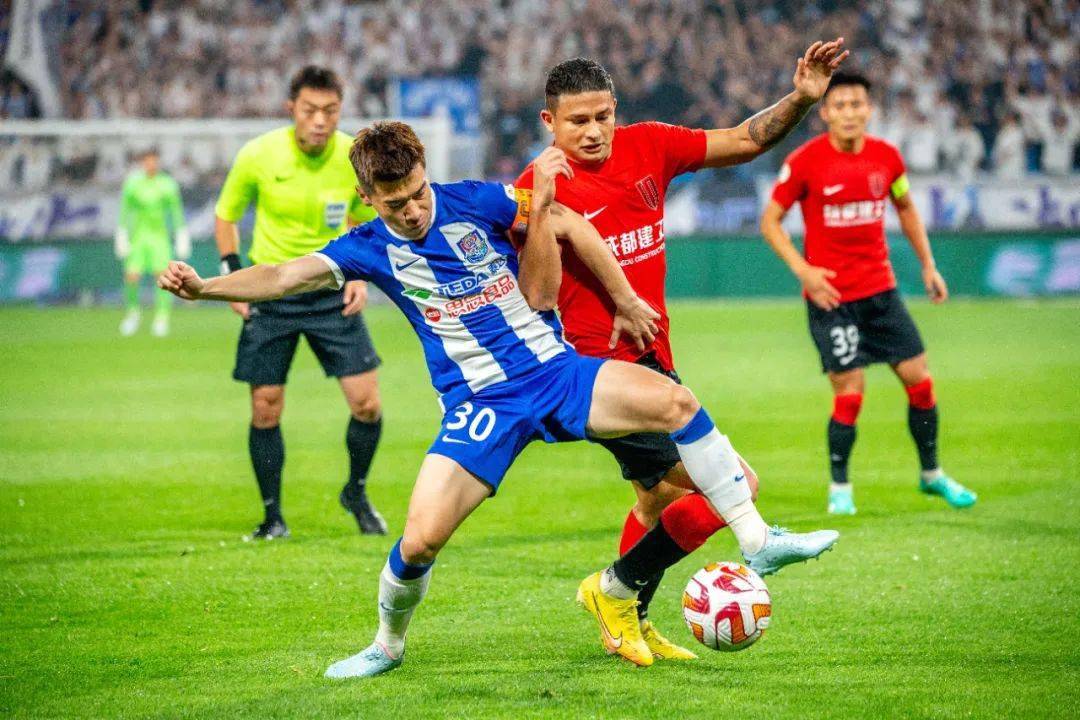 泰达客场战平建业，保持不败势头的简单介绍