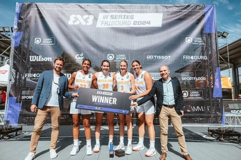 波尔多队在欧洲场外大放异彩的简单介绍