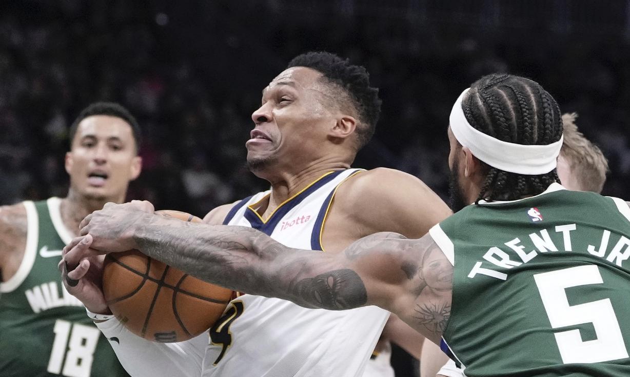 雄鹿队客场力克对手，继续保持不败