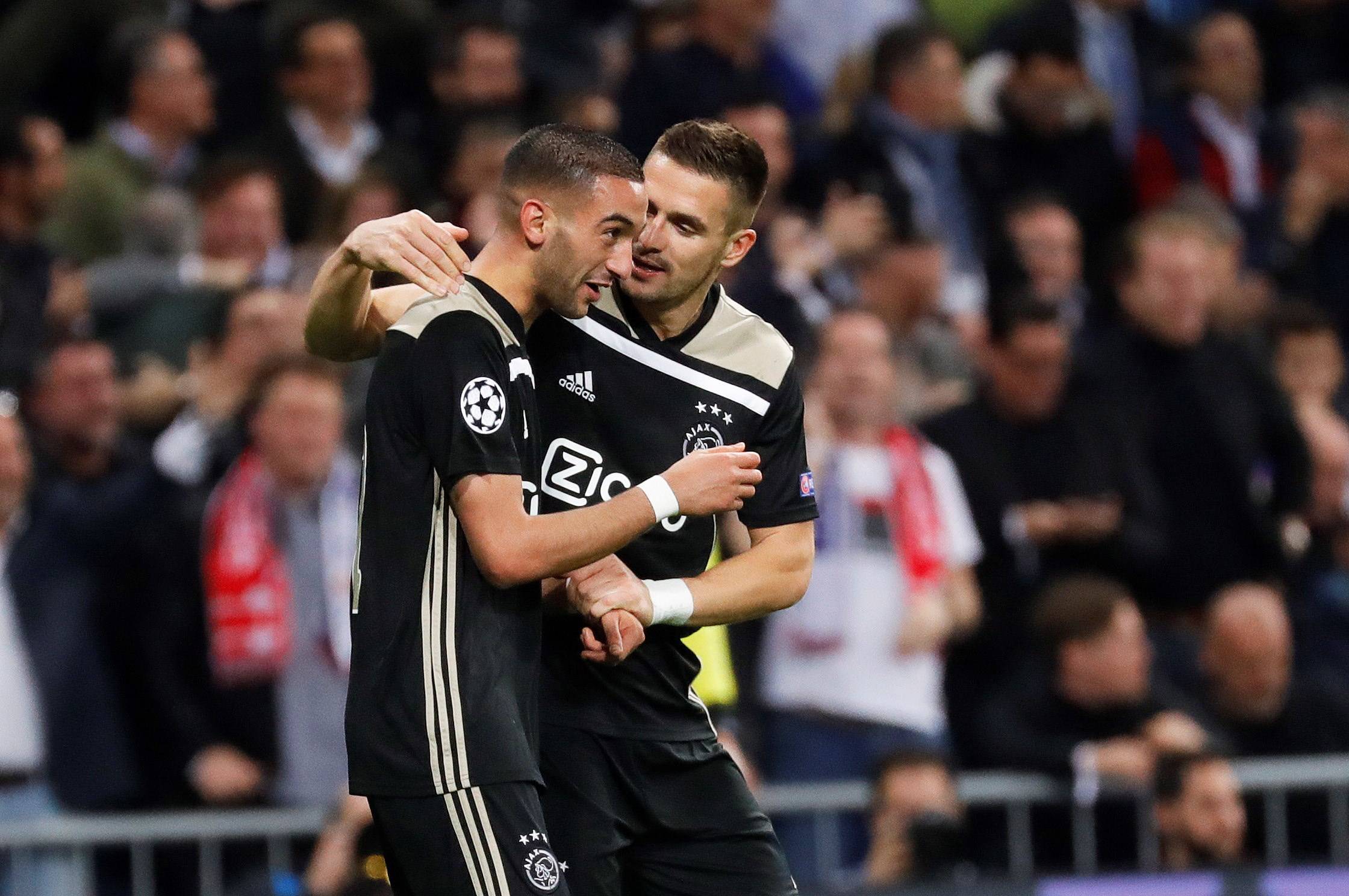 关于美因茨客场击败对手，表现亮眼的信息