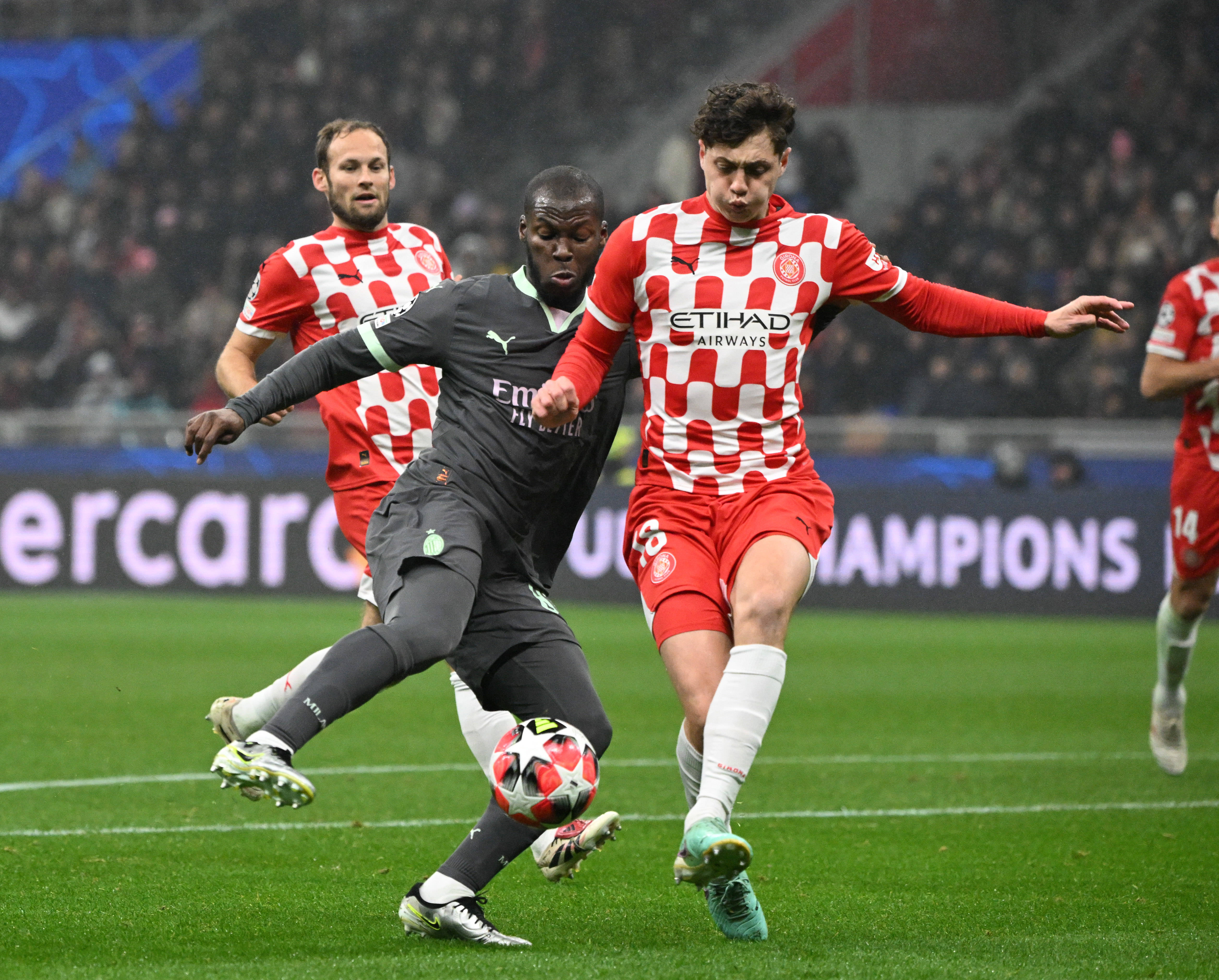 中欧球队实力不俗，取得连胜