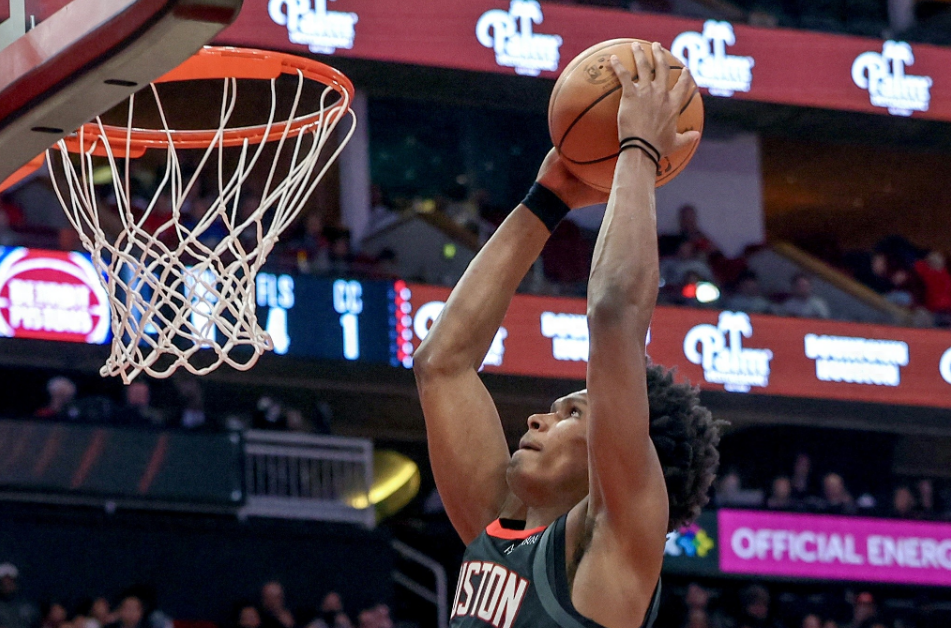 猛龙取胜灰熊，范弗利特三分丰收