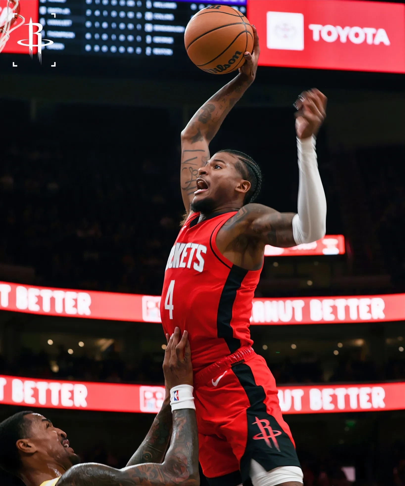 爵士客场轻取活塞，取得关键胜利