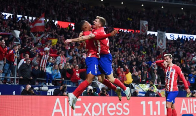 球迷对西甲比赛做出热烈评论