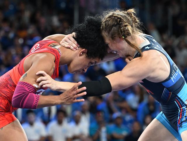 自由式摔跤精彩战斗，俄罗斯选手获胜的简单介绍