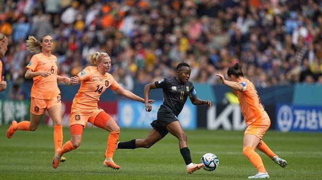 荷兰女足战胜美国，挺进世界杯半决赛